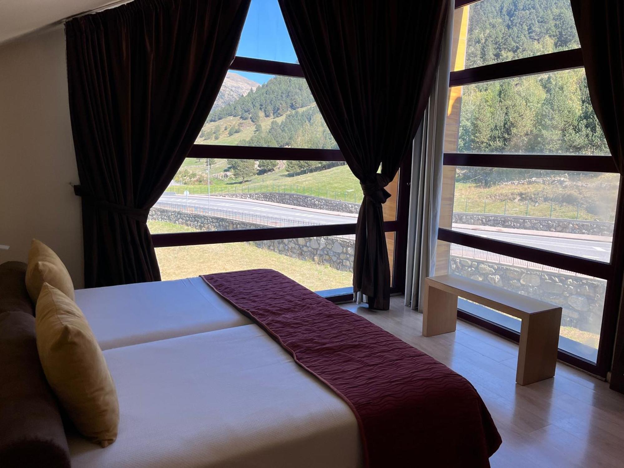 Wuau! Hotel Galanthus & Spa Canillo Luaran gambar