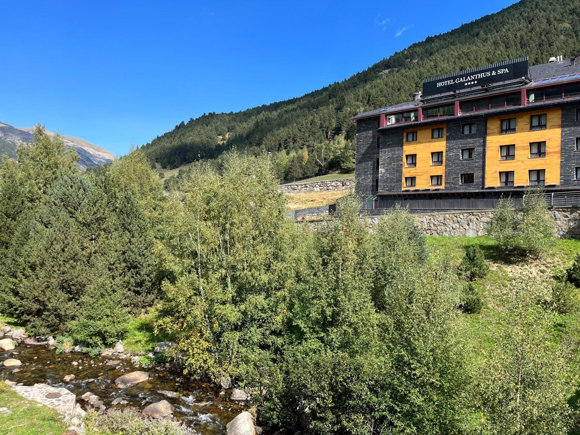 Wuau! Hotel Galanthus & Spa Canillo Luaran gambar
